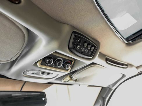 Used 2011 Chevrolet Express 1500 image 25