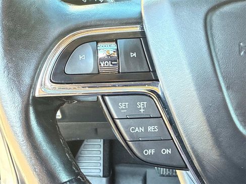 Used 2021 Lincoln Nautilus Reserve image 29
