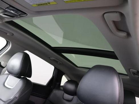 Used 2023 Hyundai Tucson Limited AWD/4WD image 19