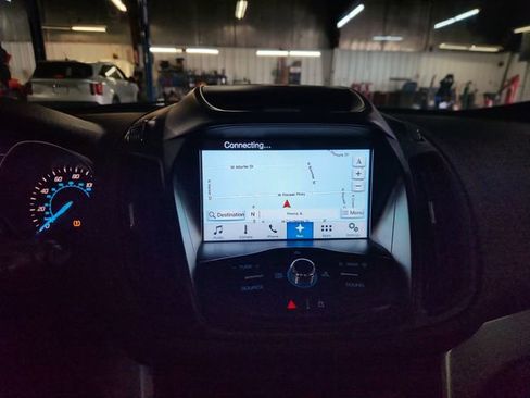 Used 2016 Ford Escape SE w/ Equipment Group 201A AWD/4WD image 14
