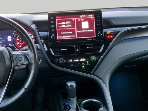 Used 2023 Toyota Camry XSE FWD image 7