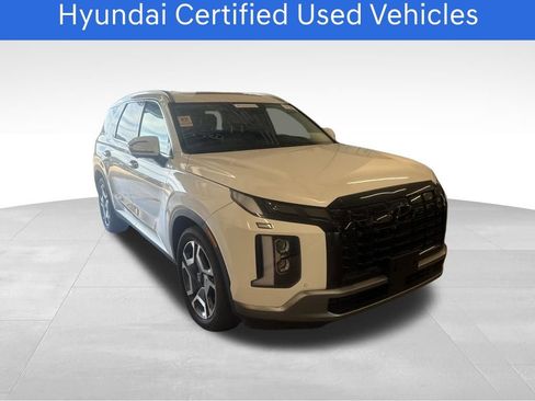 Used 2025 Hyundai Palisade SEL FWD image 2