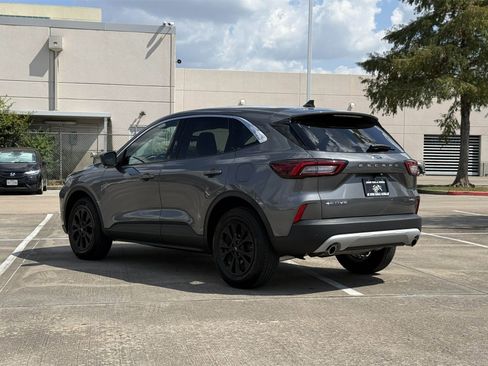 Used 2023 Ford Escape Active image 4