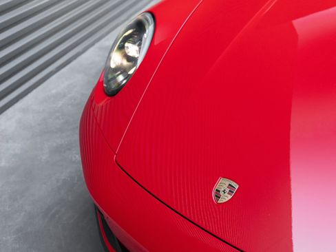 Certified 2025 Porsche 911 Carrera RWD image 41