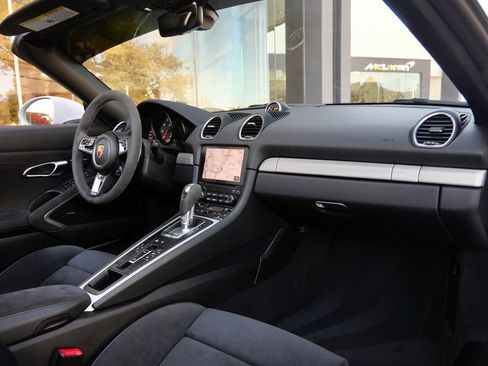 Used 2018 Porsche 718 Boxster GTS image 21