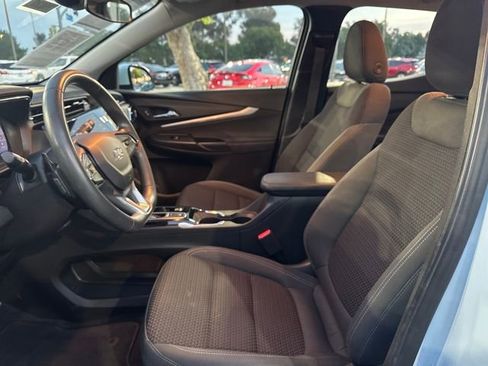 Certified 2023 Chevrolet Bolt EUV LT image 9