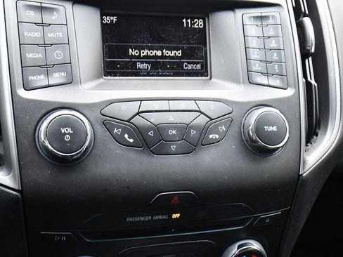 Used 2016 Ford Edge SE image 28