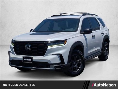 Used 2023 Honda Pilot TrailSport image 1