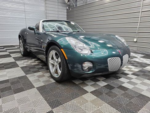 Used 2006 Pontiac Solstice Convertible w/ Premium Package RWD image 5