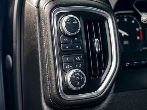 Used 2020 GMC Sierra 1500 Denali w/ Denali Ultimate Package AWD/4WD image 17
