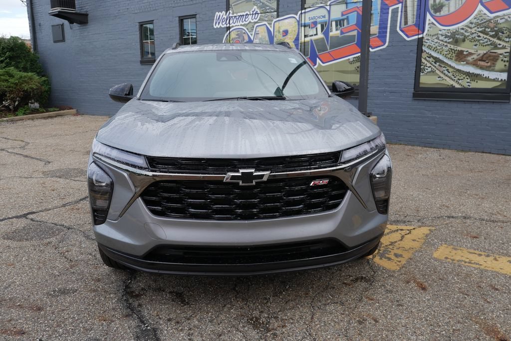 New 2026 Chevrolet Trax RS w/ Sunroof Package FWD image 2
