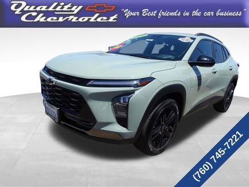 Used 2025 Chevrolet Trax ACTIV FWD image 1