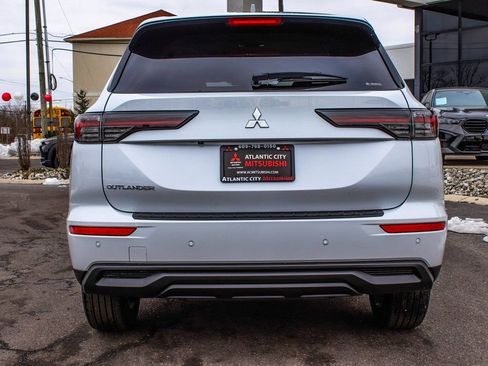 New 2026 Mitsubishi Outlander ES AWD/4WD image 5