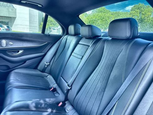 Used 2022 Mercedes-Benz E 350 Sedan image 22