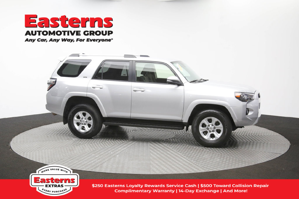 Used 2024 Toyota 4Runner SR5 AWD/4WD image 42