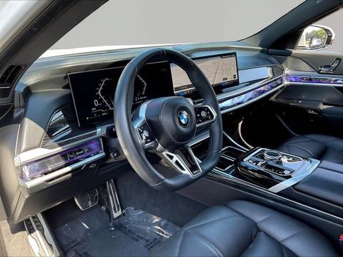 Used 2023 BMW 740i w/ Parking Assistance Package RWD image 17
