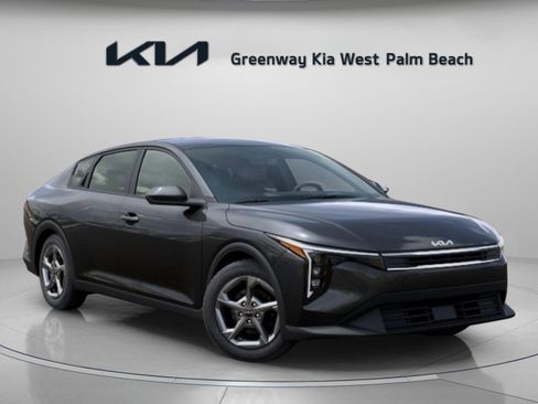 New 2026 Kia K4 LXS image 1