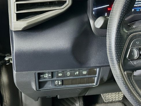 Used 2025 Toyota Tundra SR5 AWD/4WD image 16
