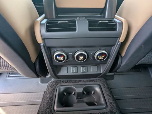 New 2026 Land Rover Defender 130 X-Dynamic SE AWD/4WD image 13