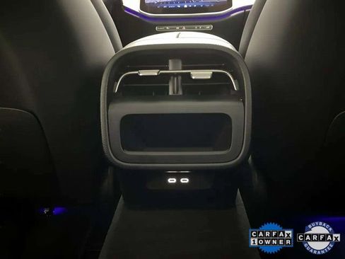 Used 2025 Mercedes-Benz E 350 Sedan image 69