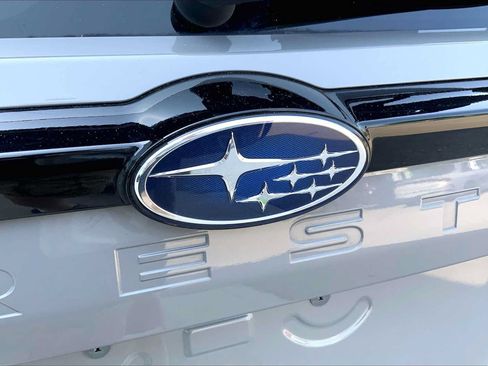 Certified 2025 Subaru Forester Premium AWD/4WD image 33