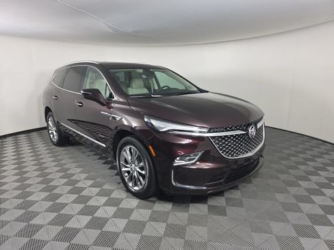 Used 2022 Buick Enclave Avenir w/ Avenir Technology Package AWD/4WD image 7