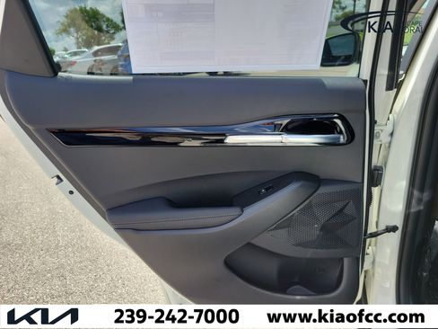 New 2026 Kia Seltos S FWD image 13