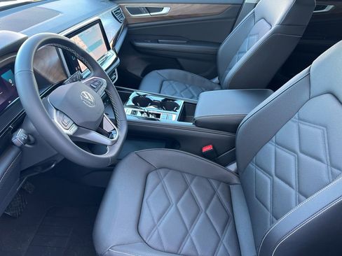 New 2026 Volkswagen Atlas SE FWD image 9
