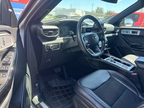 Used 2023 Ford Explorer ST-Line RWD image 6