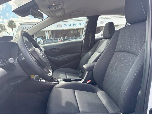 Used 2025 Toyota Corolla LE FWD image 8
