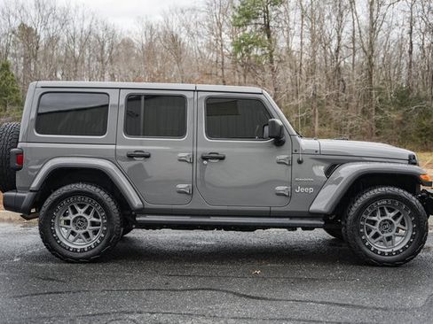 Used 2018 Jeep Wrangler Unlimited Sahara w/ Dual Top Group image 4