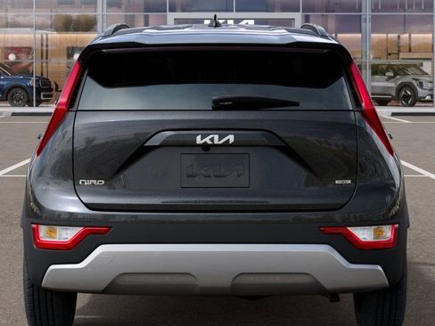 New 2025 Kia Niro EX image 13
