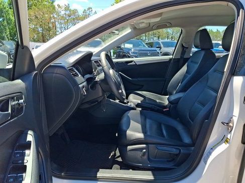 Used 2013 Volkswagen Jetta SE FWD image 13