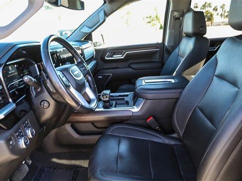 Used 2022 GMC Sierra 1500 SLT image 17