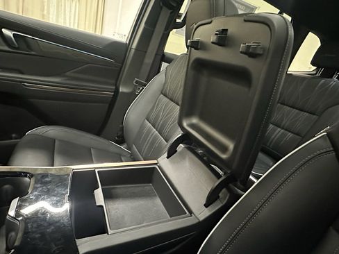 Certified 2025 Buick Enclave Avenir image 40