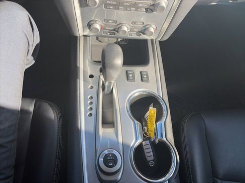 Used 2019 Nissan Pathfinder SL image 23