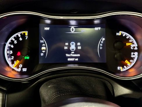 Used 2020 Jeep Grand Cherokee Laredo image 16