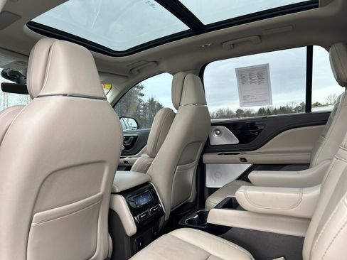 Used 2021 Lincoln Aviator Reserve w/ Equipment Group 201A image 11