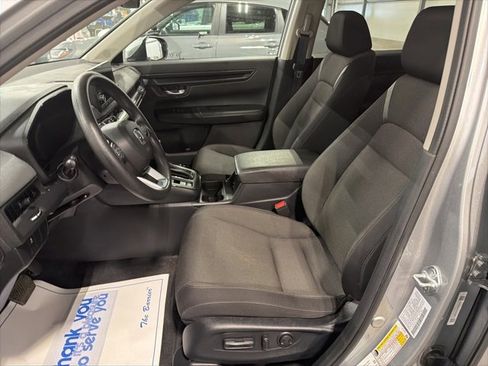Used 2025 Honda CR-V EX image 8