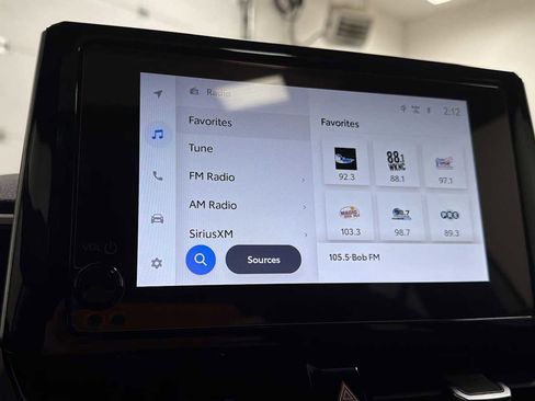 Used 2024 Toyota Corolla Cross XSE w/ Convenience Package image 18