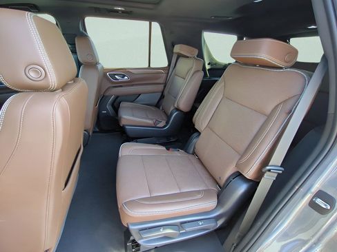 Used 2022 Chevrolet Tahoe High Country image 18