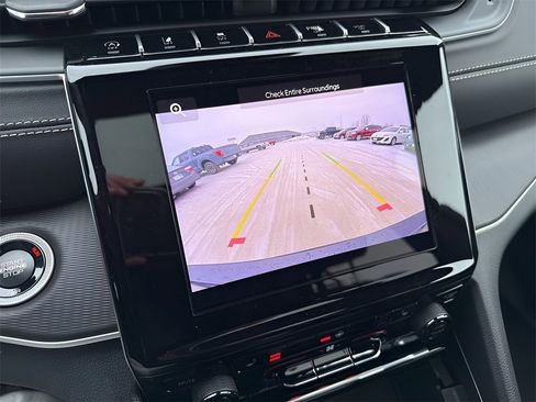 New 2025 Jeep Grand Cherokee L Altitude image 26