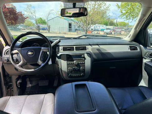 Used 2014 Chevrolet Silverado 3500 LTZ w/ LTZ Plus Package image 17