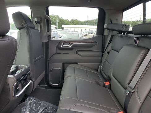 New 2026 GMC Sierra 1500 SLT w/ SLT Convenience Package image 13