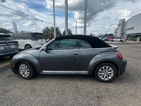 Used 2019 Volkswagen Beetle 2.0T SE image 1