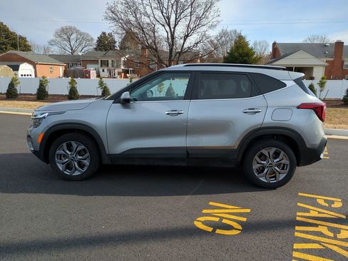 Used 2024 Kia Seltos S image 7