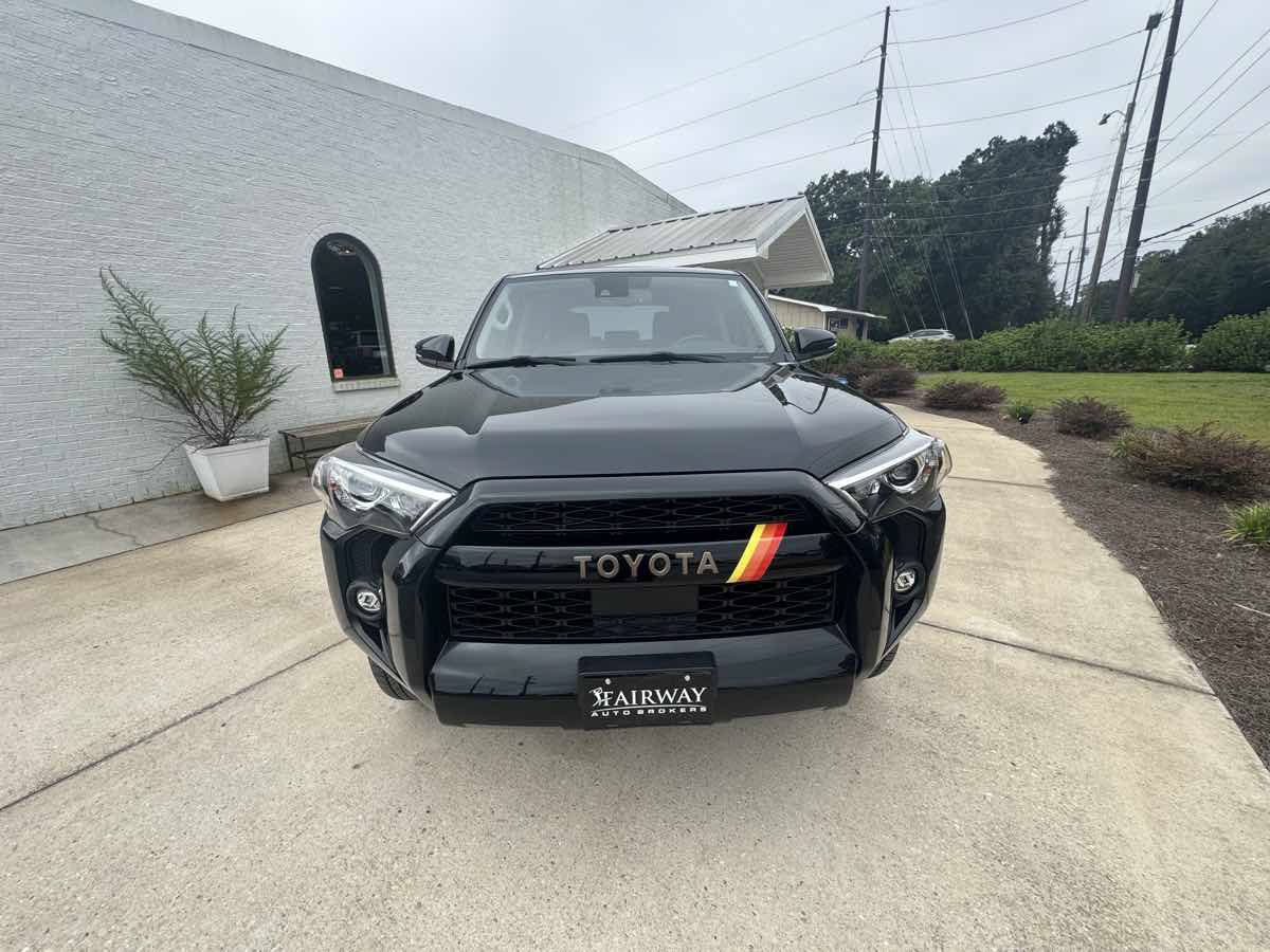 Used 2023 Toyota 4Runner 40th Anniversary SE AWD/4WD image 3