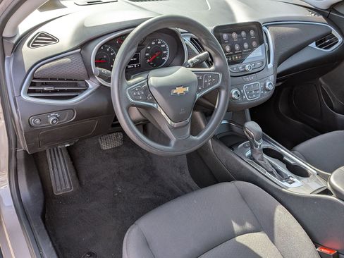 Used 2024 Chevrolet Malibu LT image 16