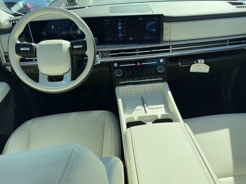 Certified 2025 Hyundai Santa Fe Calligraphy image 13