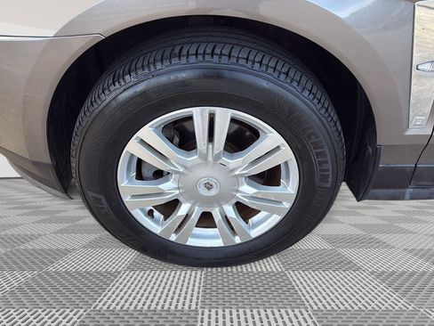 Used 2011 Cadillac SRX Luxury image 9